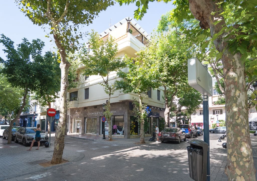 Garage till salu i Marbella - 22 000 € (Ref: 8679667)