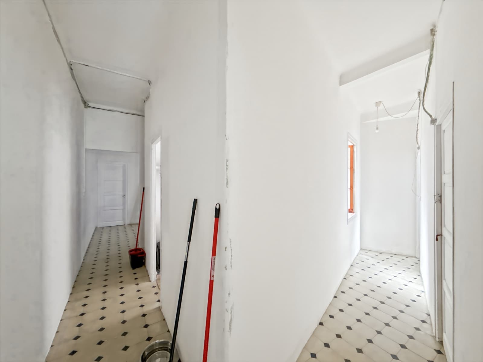 Commercial for sale in Malaga city - € 3,182,000 (Ref: 8679669)