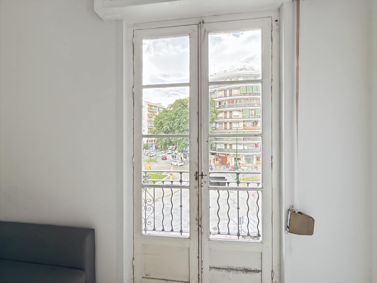 Commercial for sale in Malaga city - € 3,182,000 (Ref: 8679669)