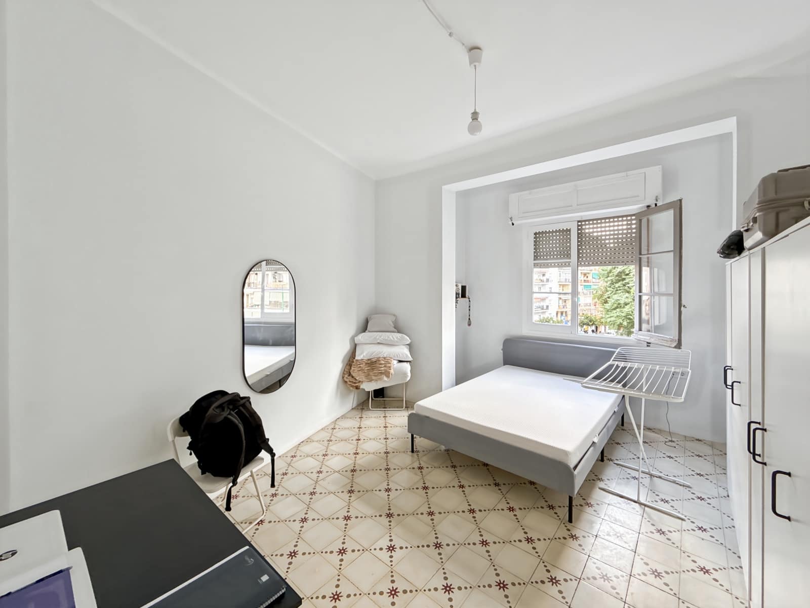 Commercial for sale in Malaga city - € 3,182,000 (Ref: 8679669)