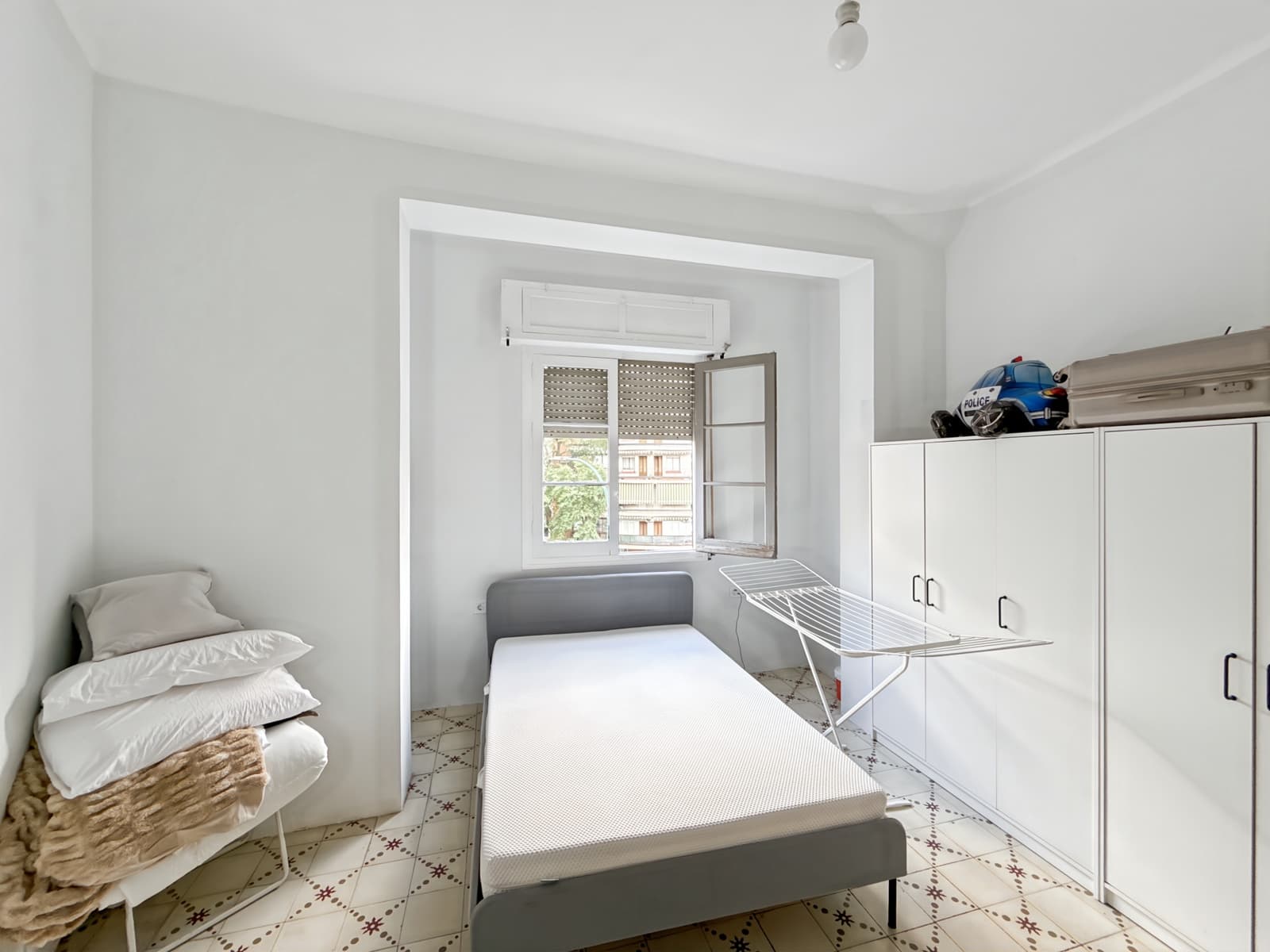 Commercial for sale in Malaga city - € 3,182,000 (Ref: 8679669)