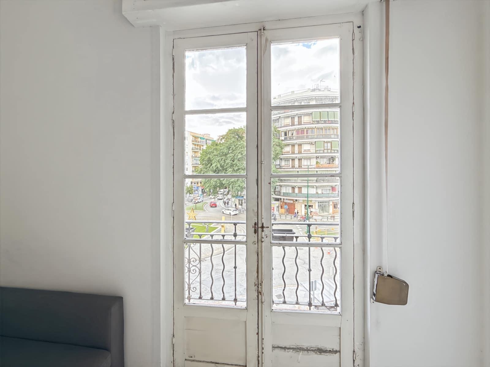Commercial for sale in Malaga city - € 3,182,000 (Ref: 8679669)