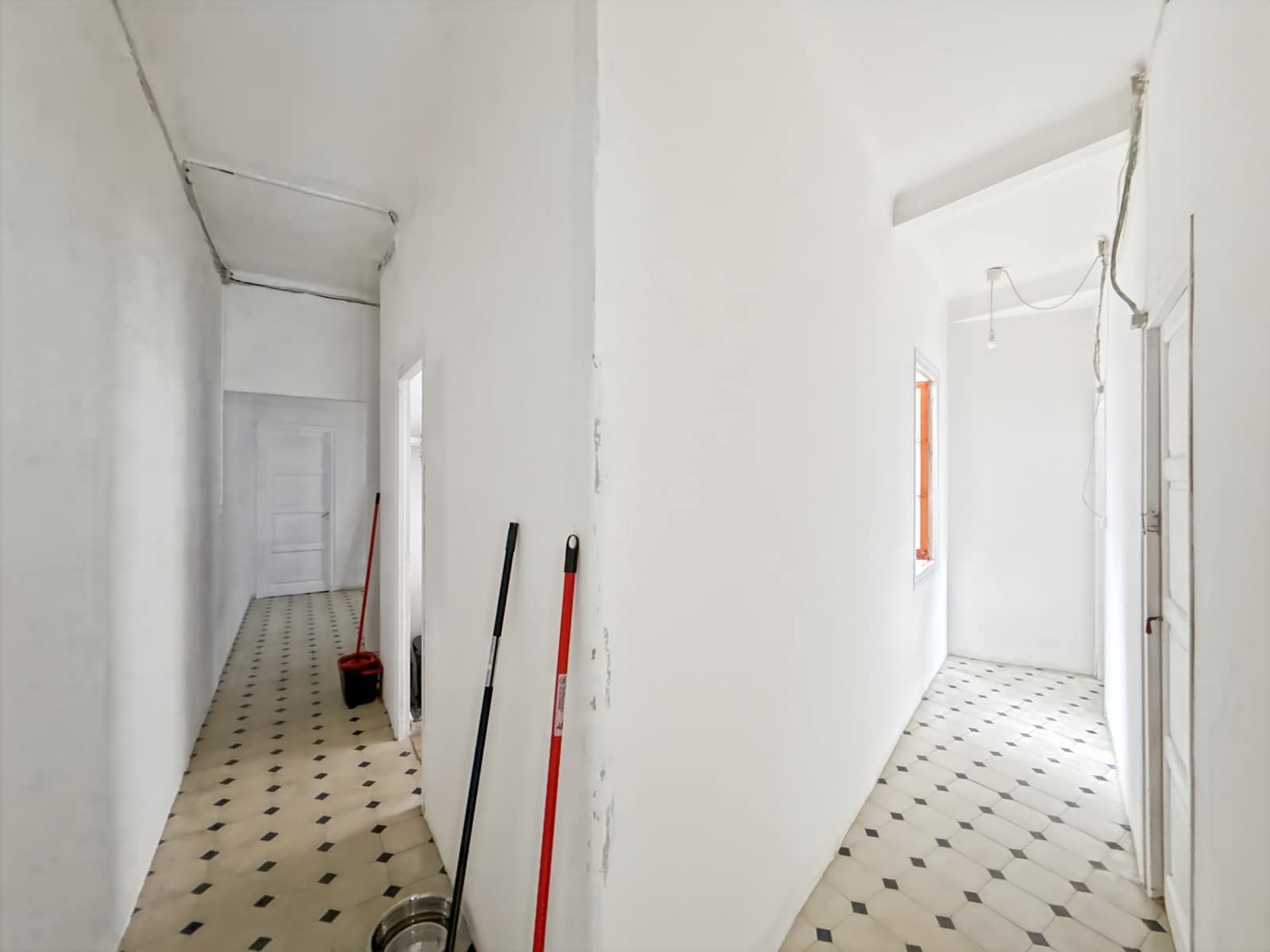 Commercial for sale in Malaga city - € 3,182,000 (Ref: 8679669)
