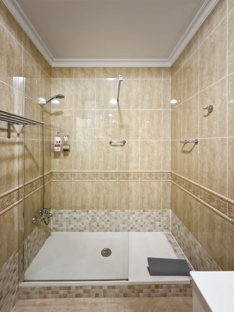 4 Zimmer Apartment zu verkaufen in Malaga Stadt - 1.175.000 € (Ref: 8692770)