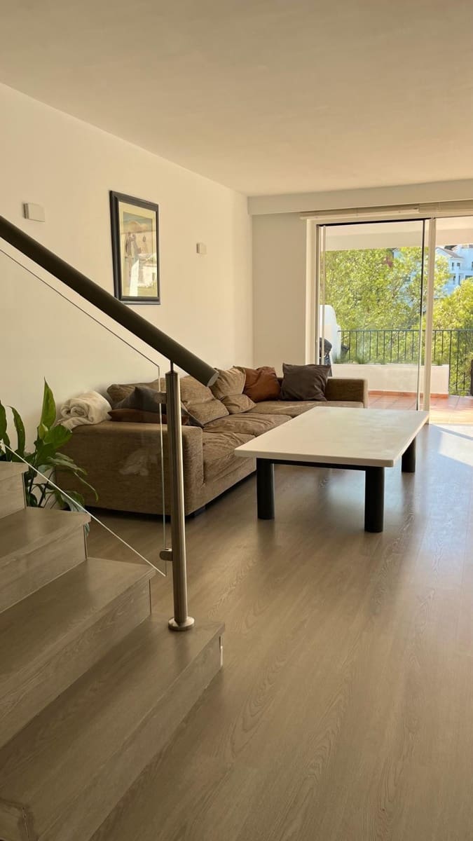 4 soveværelse Byhus til salg i Benahavis med garage - € 799.000 (Ref: 8703668)