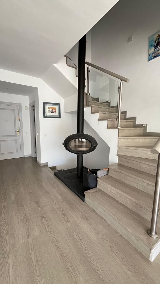 4 soveværelse Byhus til salg i Benahavis med garage - € 799.000 (Ref: 8703668)