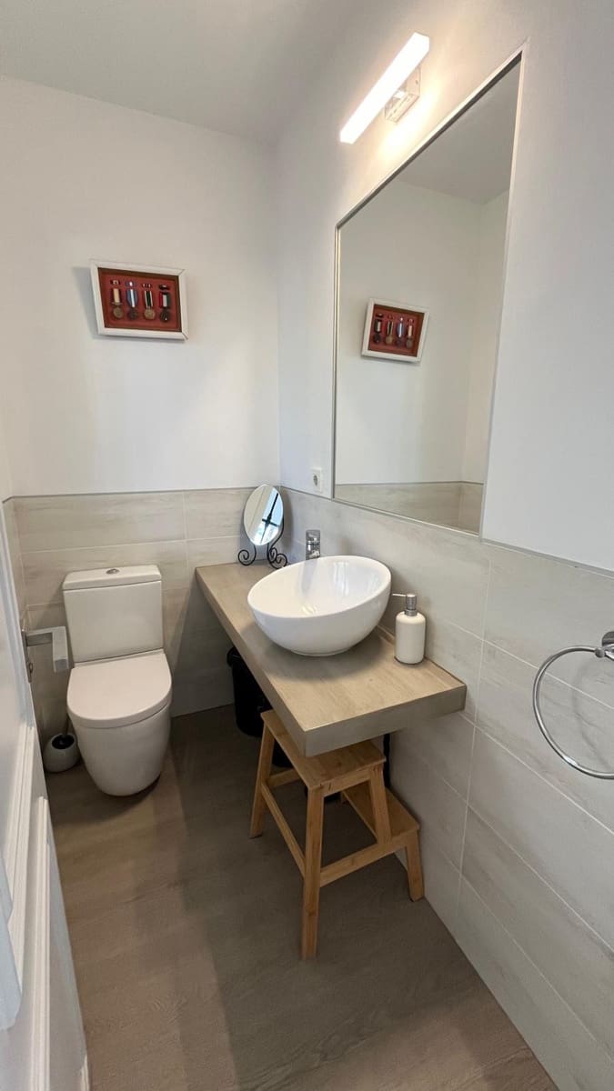 4 soveværelse Byhus til salg i Benahavis med garage - € 799.000 (Ref: 8703668)