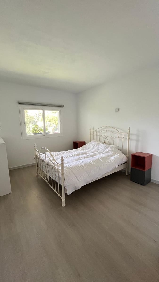 4 soveværelse Byhus til salg i Benahavis med garage - € 799.000 (Ref: 8703668)