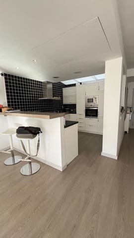 4 soveværelse Byhus til salg i Benahavís med garage - € 799.000 (Ref: 8703668)