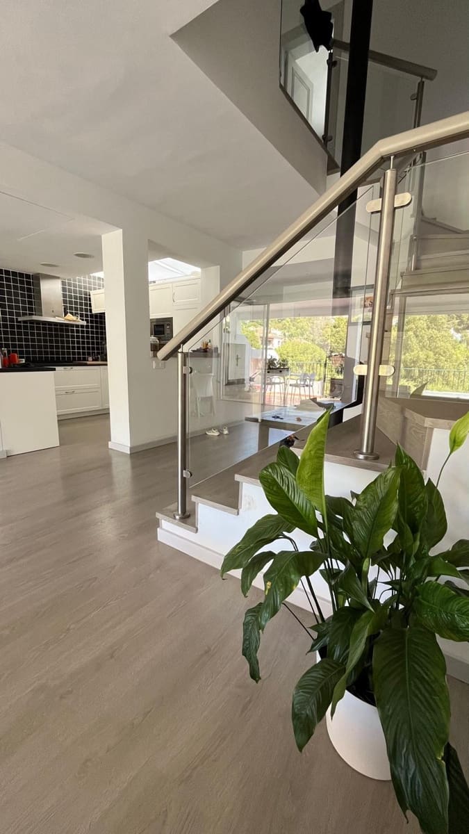 4 soveværelse Byhus til salg i Benahavis med garage - € 799.000 (Ref: 8703668)