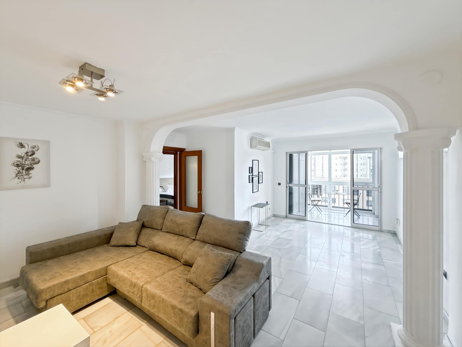 2 makuuhuone Huoneisto myytävänä paikassa Malaga kaupunki mukana 
autotalli - 456 000 € (Ref: 8715331)