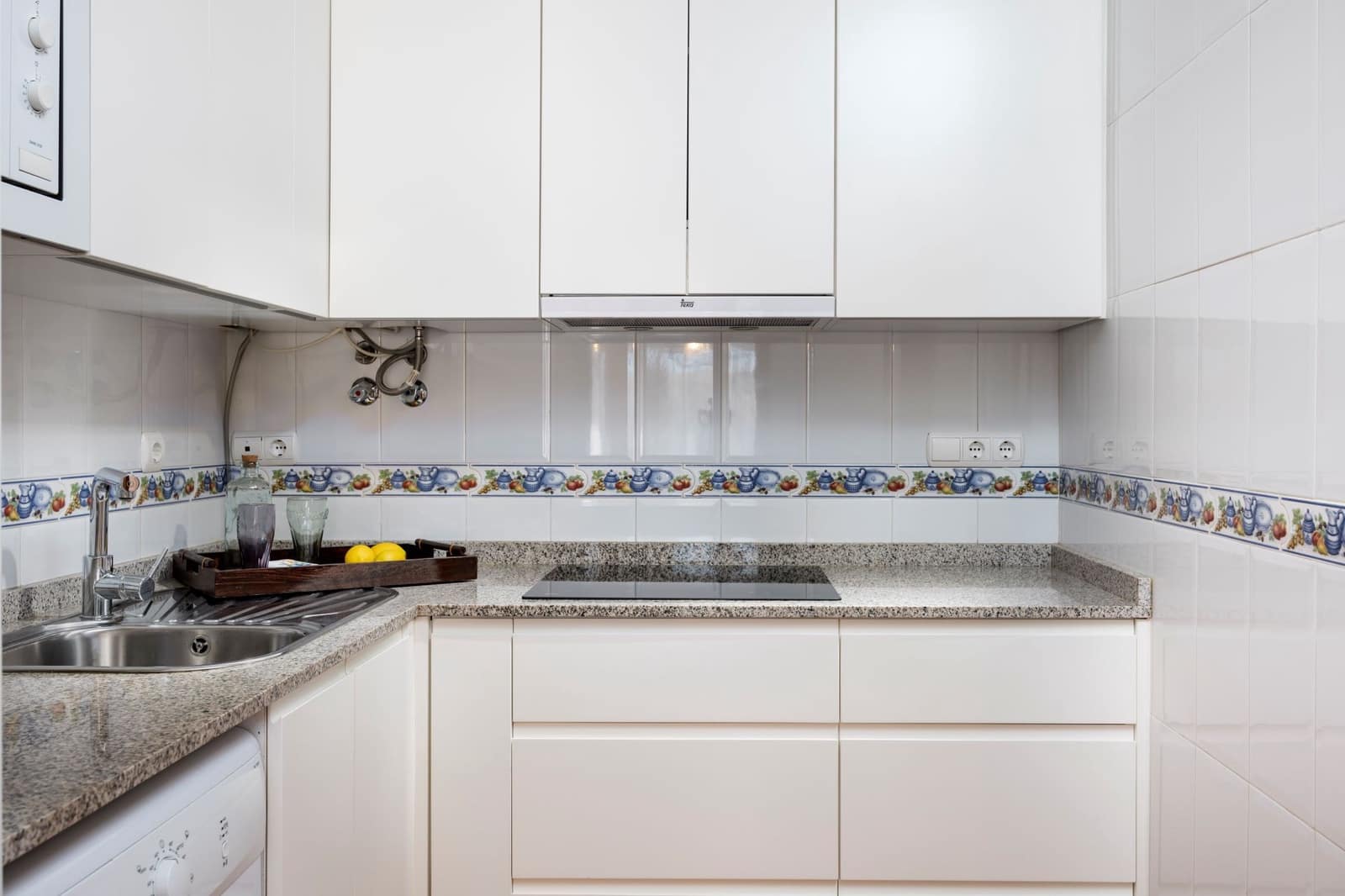 1 soveværelse Lejlighed til salg i Marbella med swimmingpool garage - € 395.000 (Ref: 8752144)