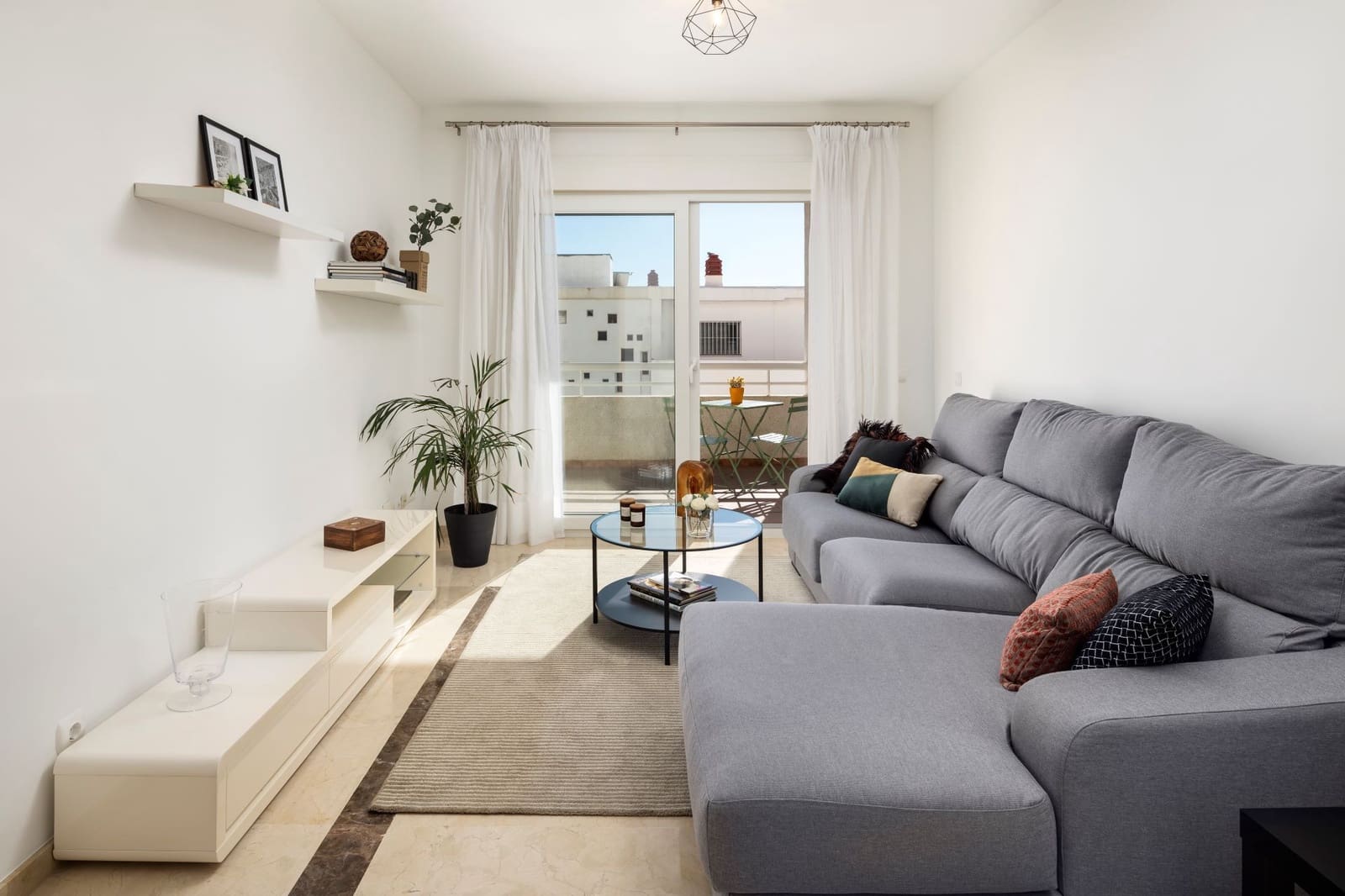 1 soveværelse Lejlighed til salg i Marbella med swimmingpool garage - € 395.000 (Ref: 8752144)