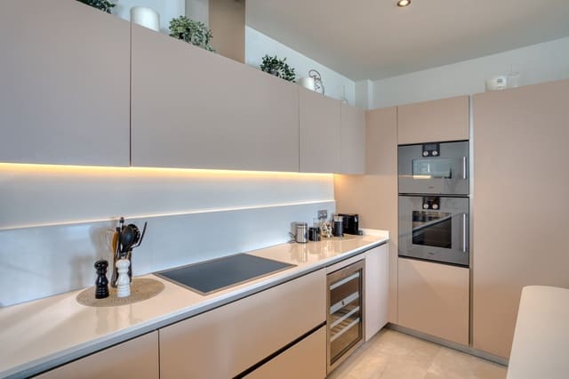 4 soveværelse Lejlighed til salg i Marbella med swimmingpool garage - € 3.850.000 (Ref: 8759818)