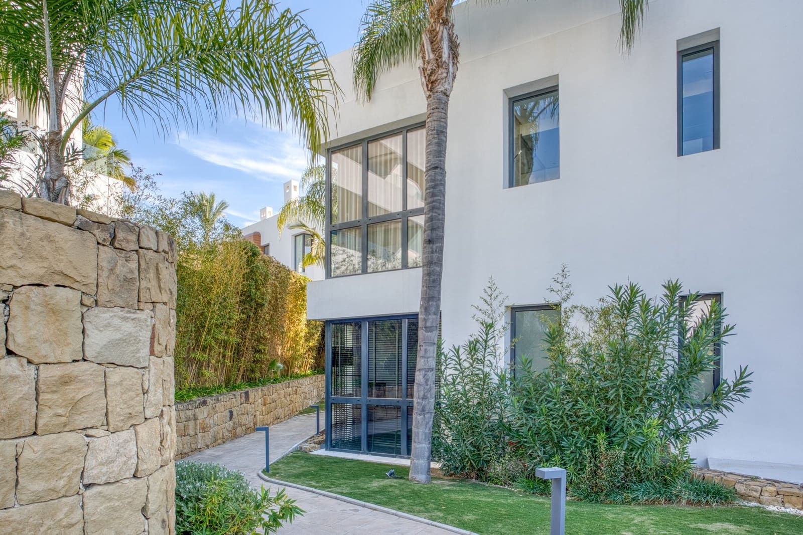 4 soveværelse Lejlighed til salg i Marbella med swimmingpool garage - € 3.850.000 (Ref: 8759818)