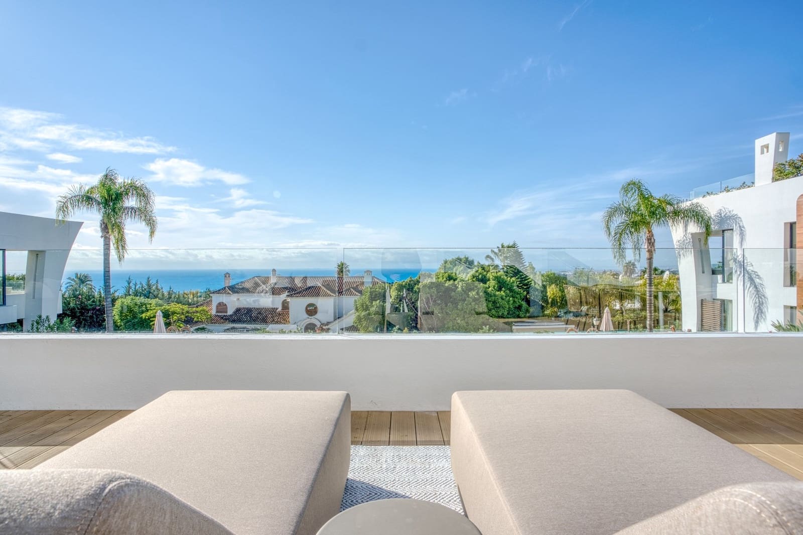 Apartamento de 4 habitaciones en Marbella en venta con piscina garaje - 3.850.000 € (Ref: 8759818)