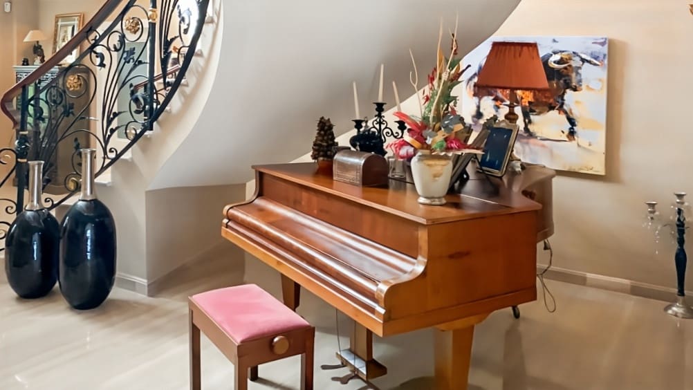 6 bedroom Villa for sale in Gelves with pool garage - € 2,651,250 (Ref: 8759819)