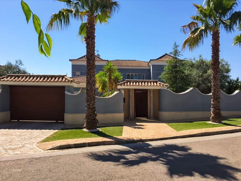 6 bedroom Villa for sale in Gelves with pool garage - € 2,651,250 (Ref: 8759819)