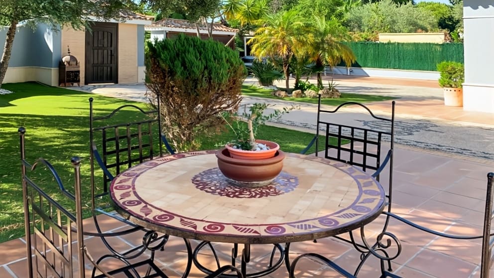 6 bedroom Villa for sale in Gelves with pool garage - € 2,651,250 (Ref: 8759819)