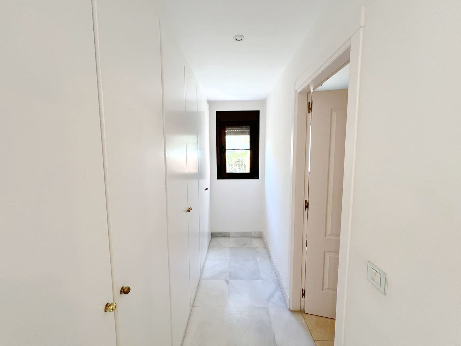 3 chambre Appartement à vendre à Estepona avec piscine garage - 570 000 € (Ref: 8770123)