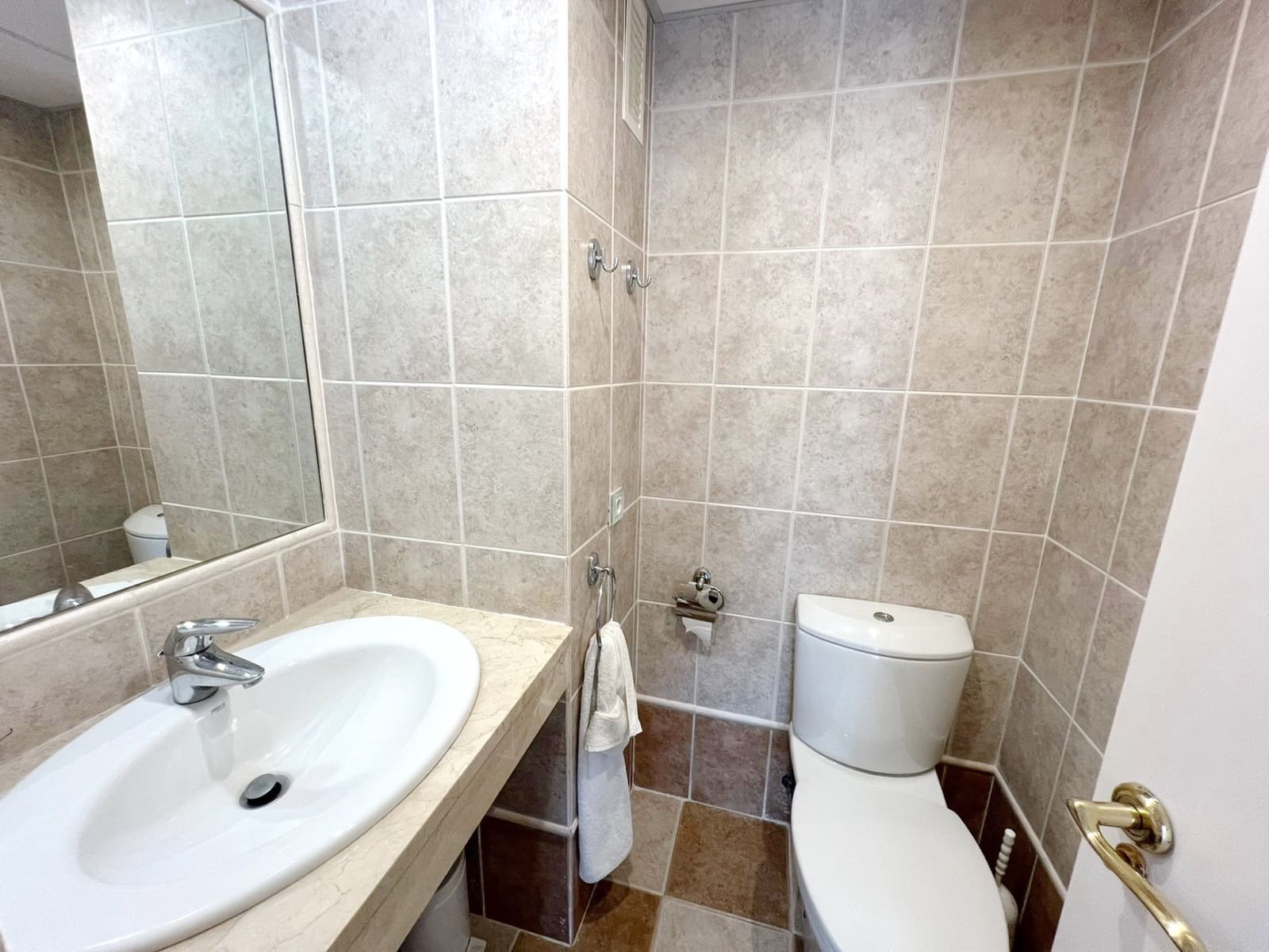 3 chambre Appartement à vendre à Estepona avec piscine garage - 570 000 € (Ref: 8770123)