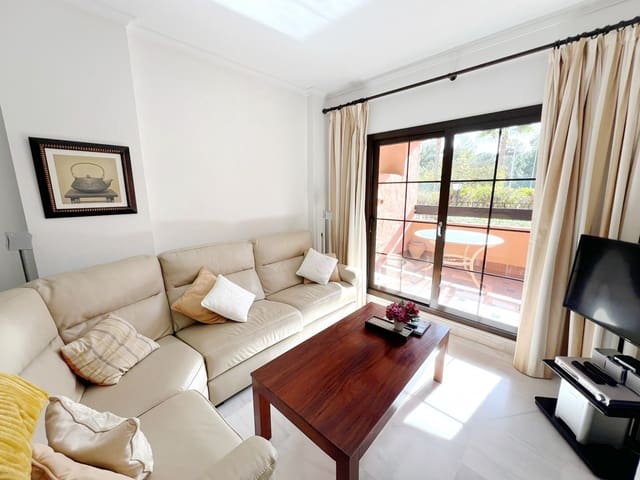 3 chambre Appartement à vendre à Estepona avec piscine garage - 570 000 € (Ref: 8770123)