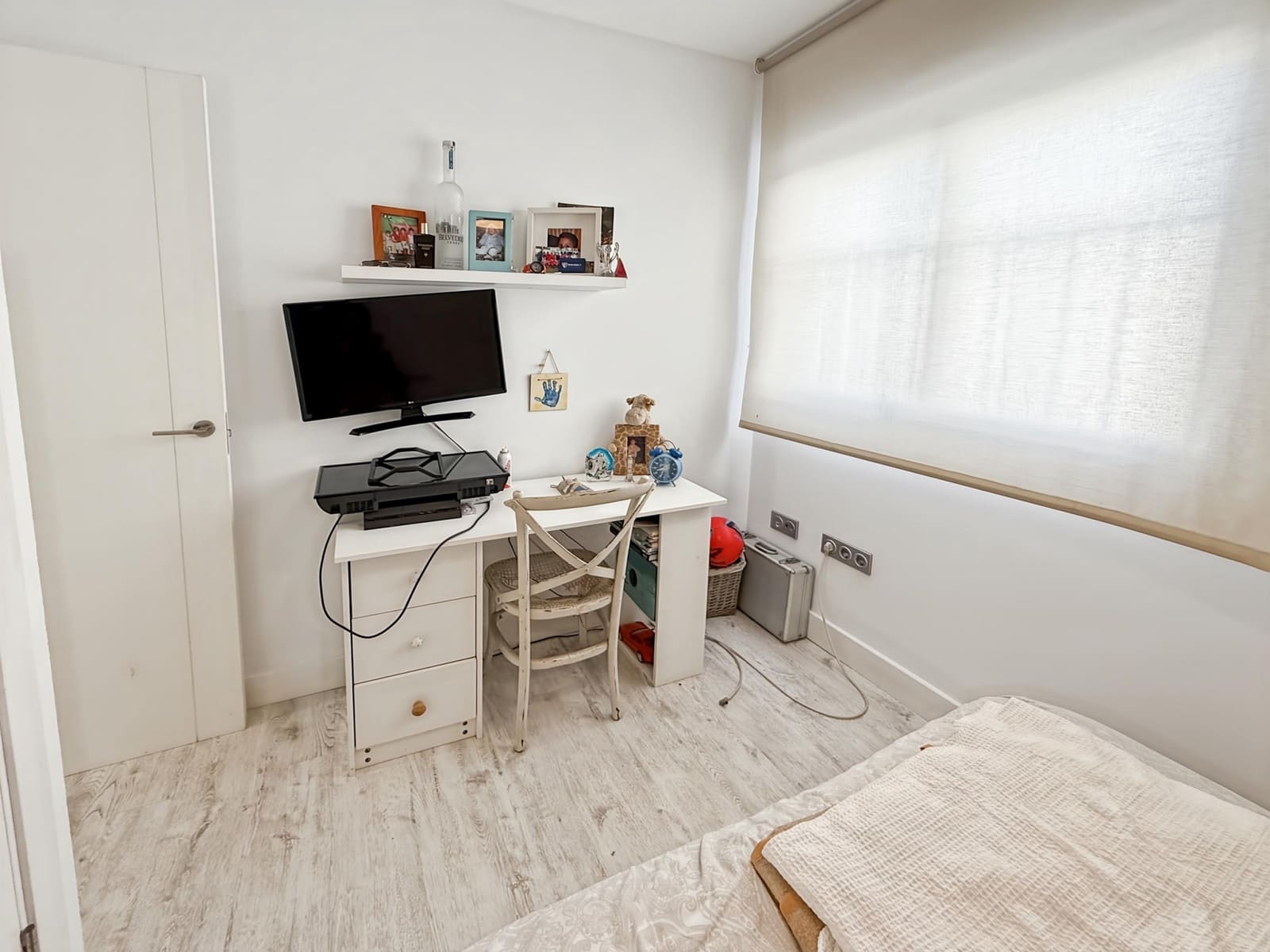 3 bedroom Apartment for sale in Fuengirola with pool garage - € 399,000 (Ref: 8786246)