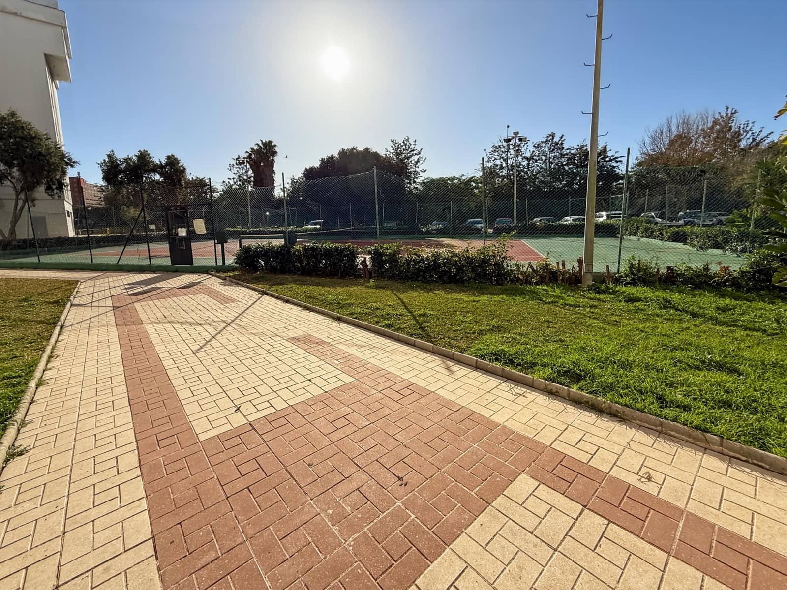 3 bedroom Apartment for sale in Fuengirola with pool garage - € 399,000 (Ref: 8786246)