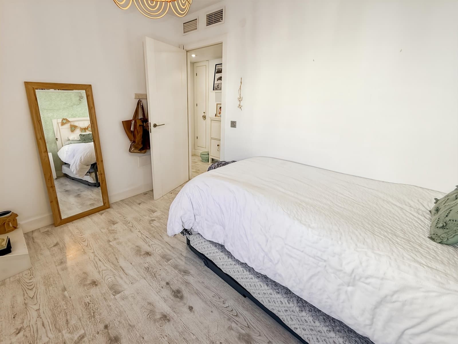 3 bedroom Apartment for sale in Fuengirola with pool garage - € 399,000 (Ref: 8786246)