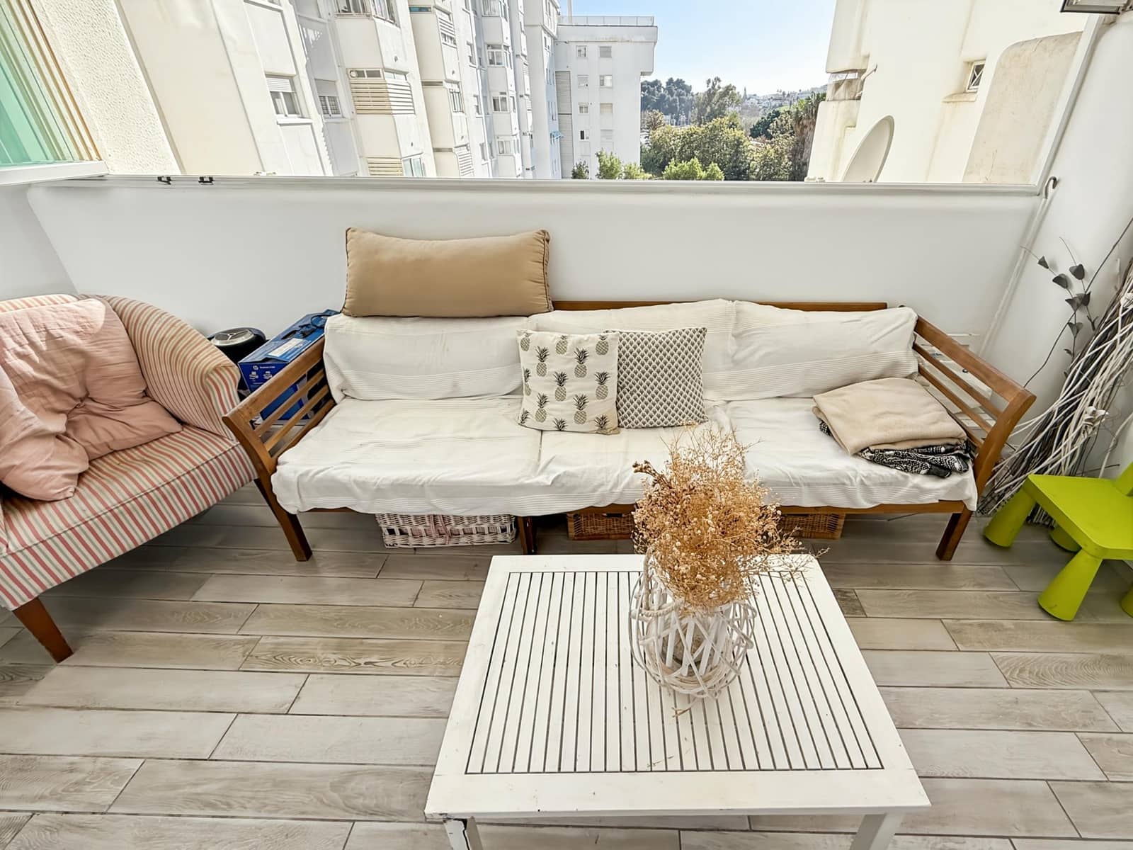 3 bedroom Apartment for sale in Fuengirola with pool garage - € 399,000 (Ref: 8786246)