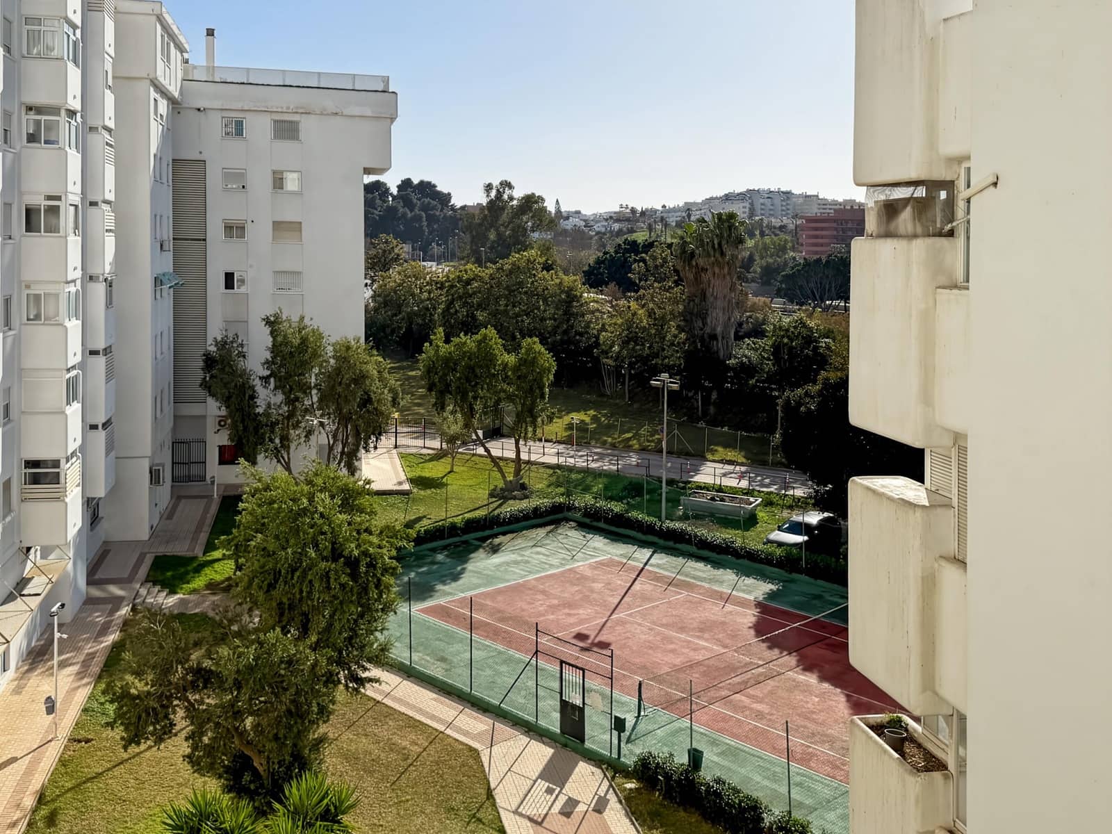 3 bedroom Apartment for sale in Fuengirola with pool garage - € 399,000 (Ref: 8786246)