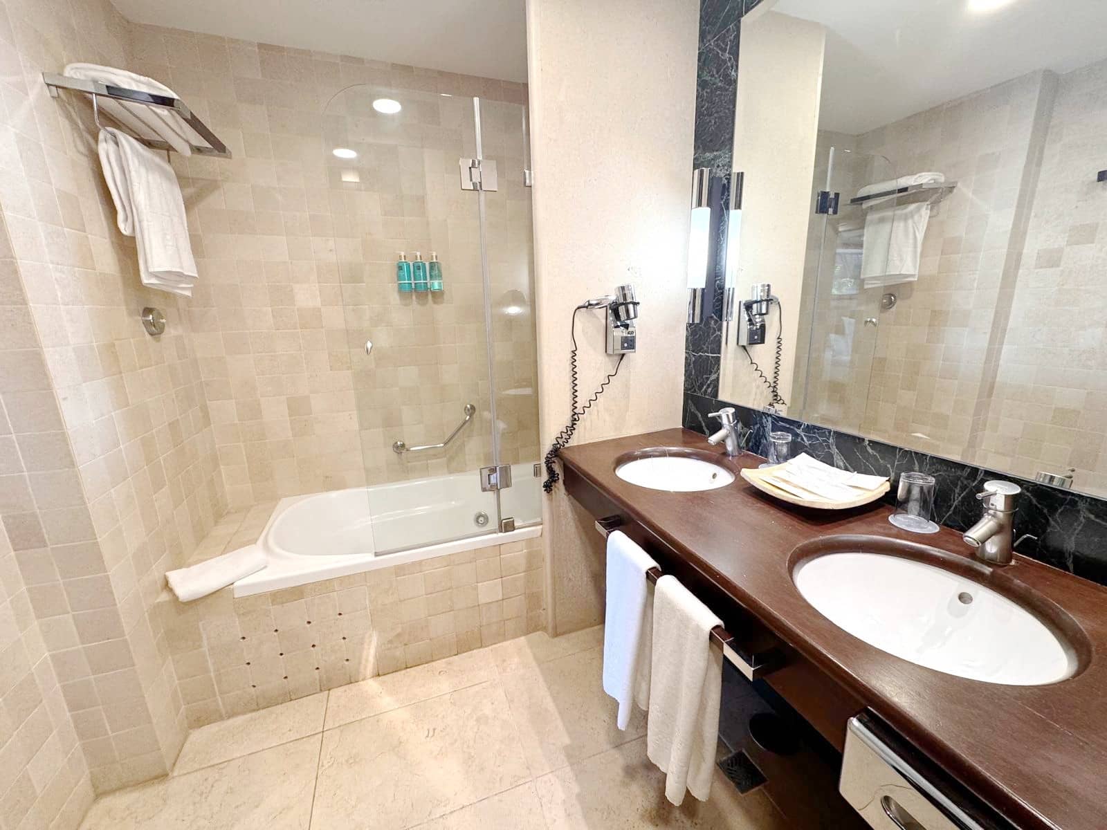 2 soveværelse Penthouse til salg i Marbella med swimmingpool garage - € 1.290.000 (Ref: 8789161)