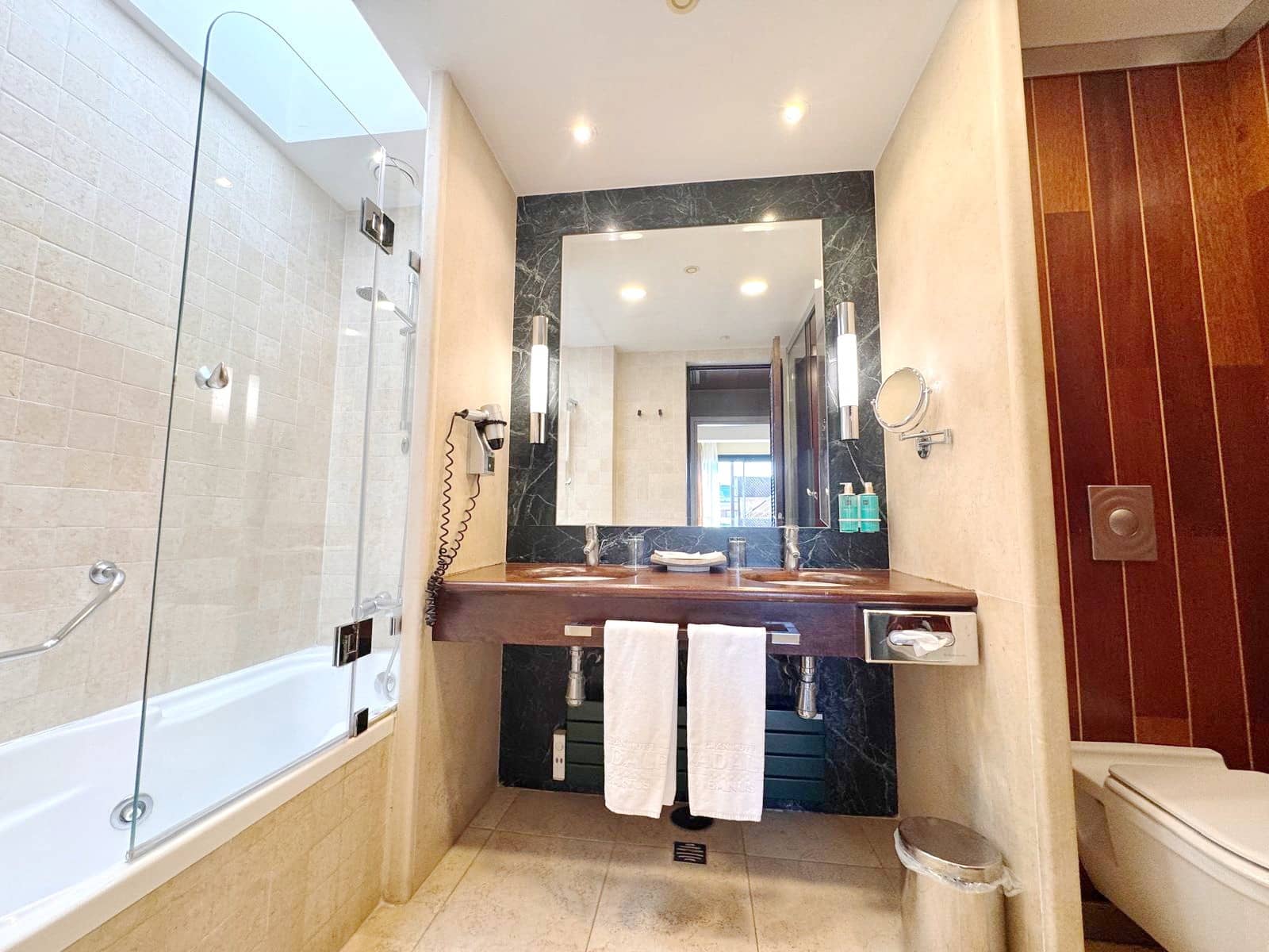 2 soveværelse Penthouse til salg i Marbella med swimmingpool garage - € 1.290.000 (Ref: 8789161)