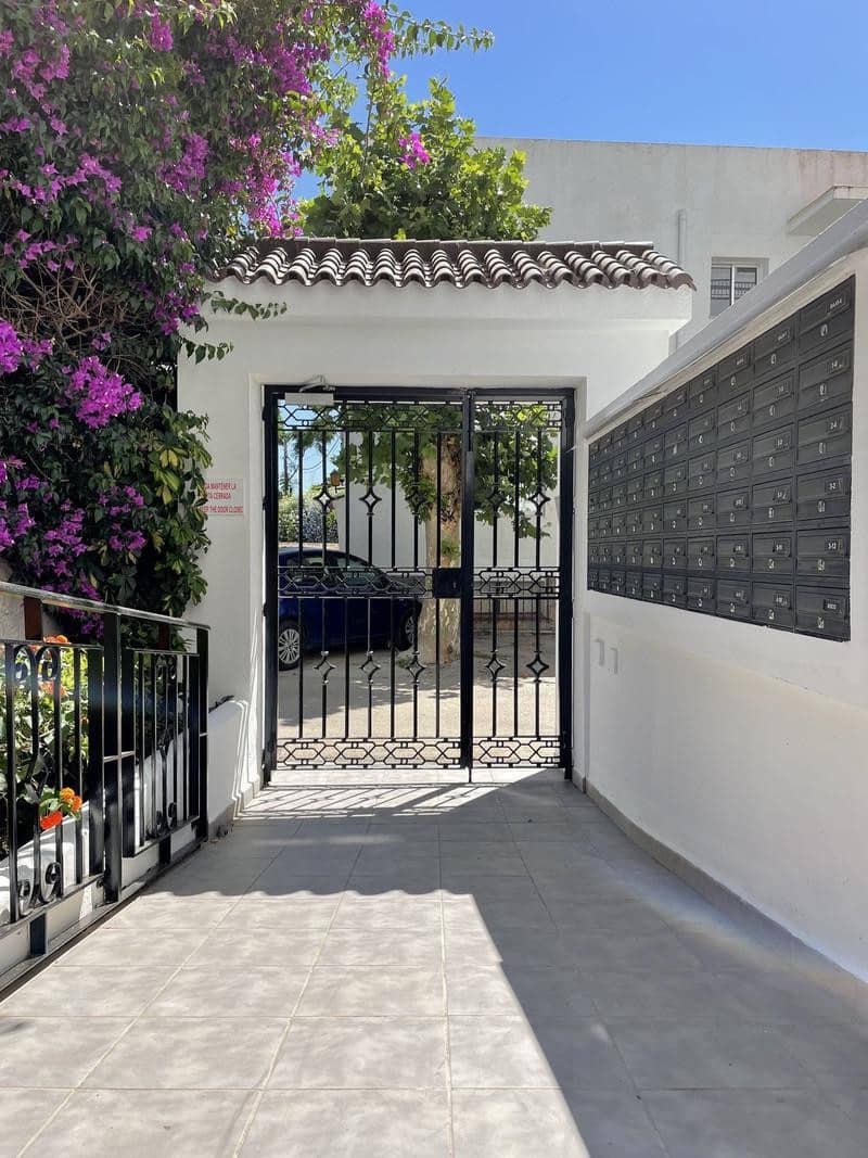 2 soveværelse Lejlighed til salg i Marbella med swimmingpool garage - € 499.000 (Ref: 8791801)