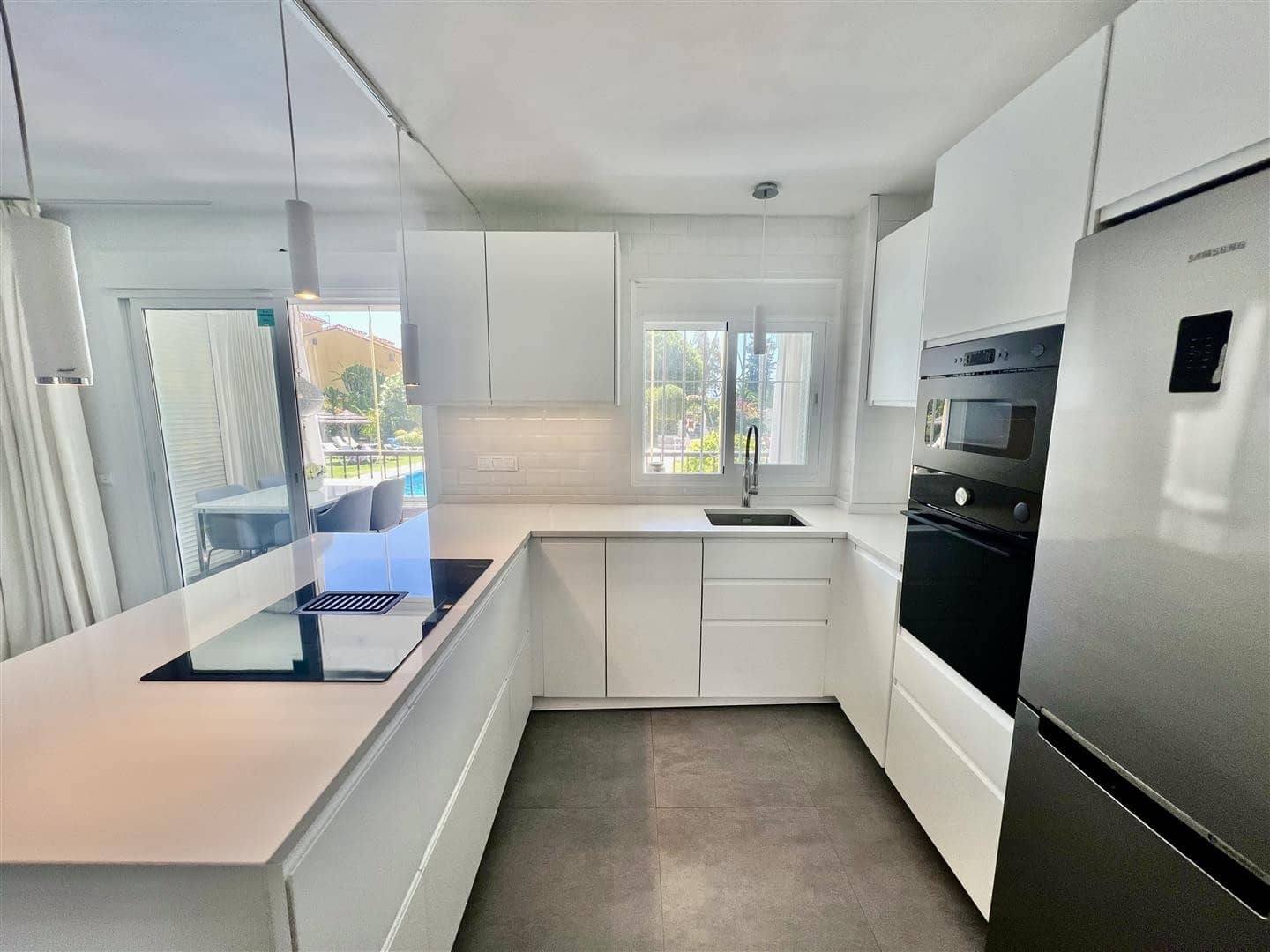 2 soveværelse Lejlighed til salg i Marbella med swimmingpool garage - € 499.000 (Ref: 8791801)