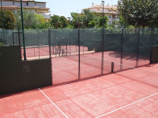 3 makuuhuone Huoneisto myytävänä paikassa Marbella mukana uima-altaan 
autotalli - 445 000 € (Ref: 8809365)