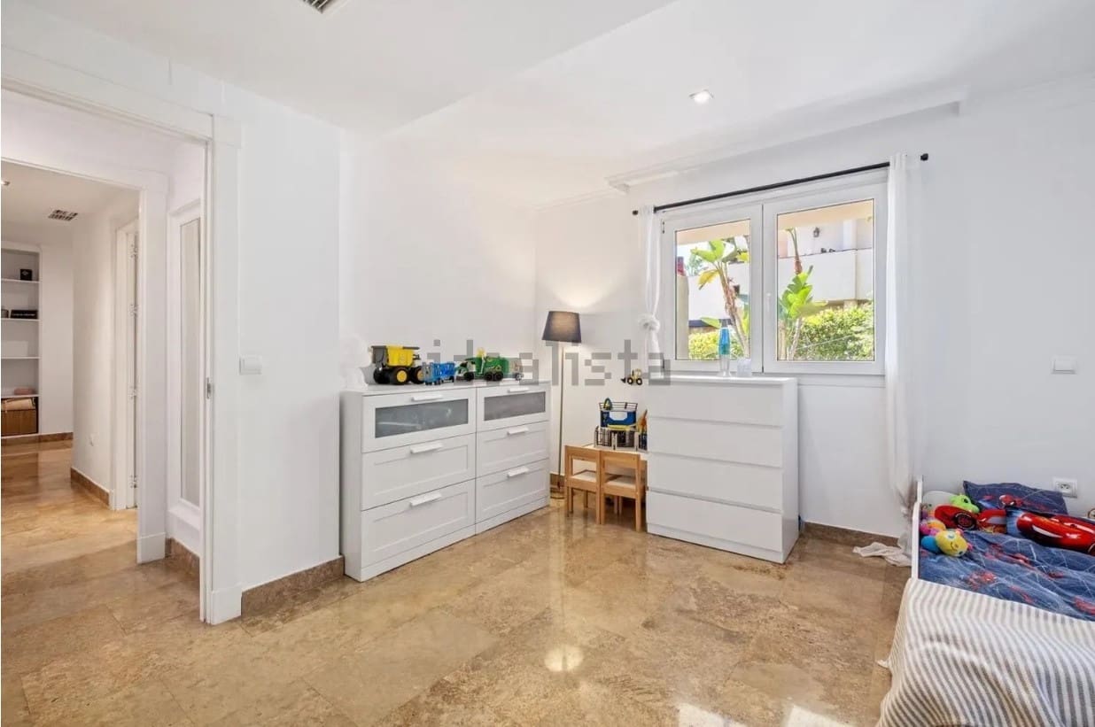 3 bedroom Apartment for sale in Marbella with pool garage - € 785,000 (Ref: 8857509)