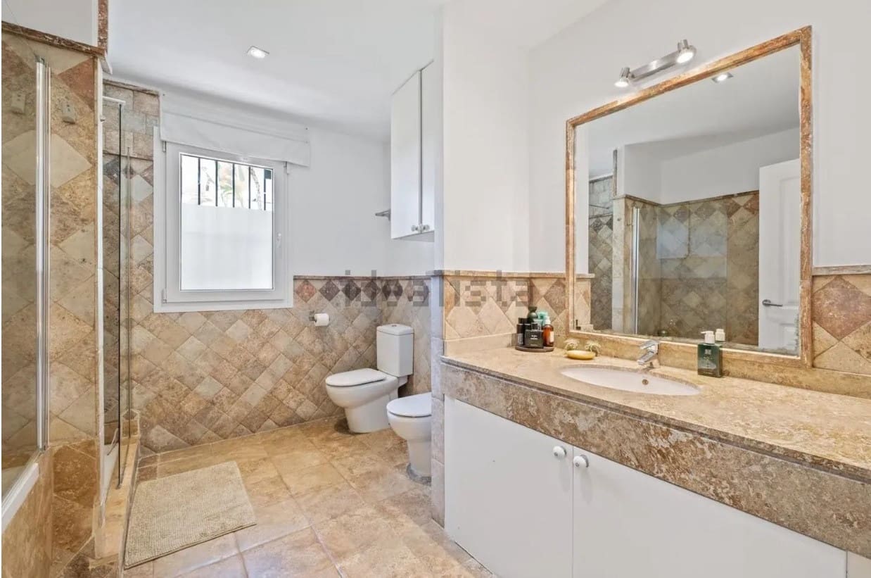 3 bedroom Apartment for sale in Marbella with pool garage - € 785,000 (Ref: 8857509)