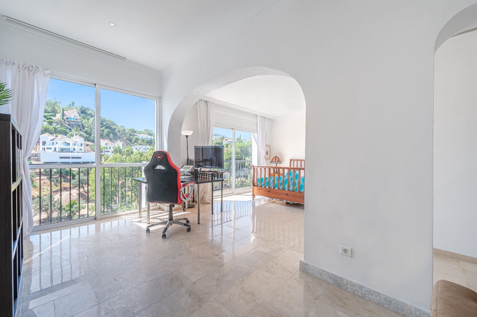 4 sypialnia Dom na sprzedaż w Benahavis z garażem - 649 000 € (Ref: 8892884)