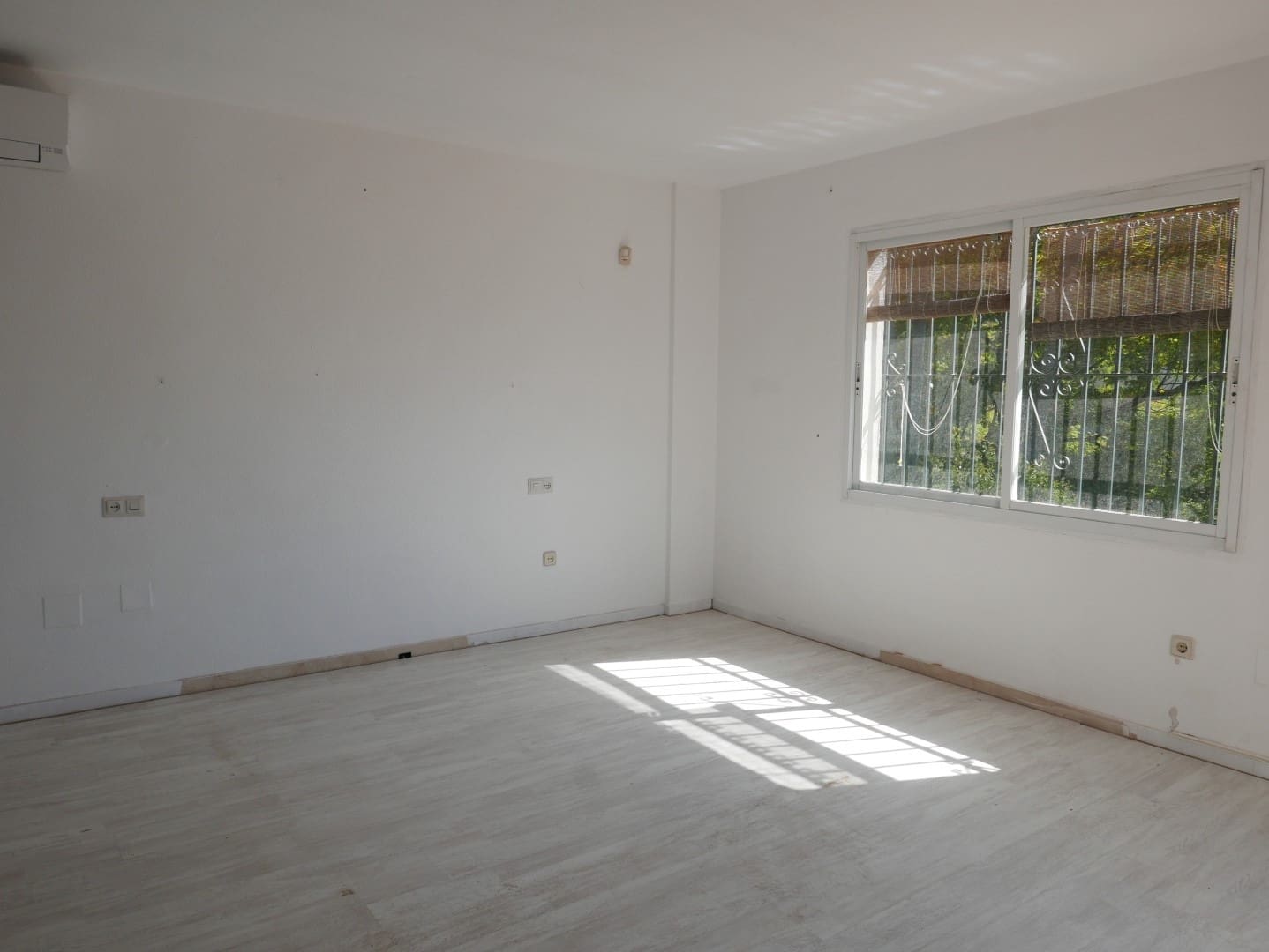 Chalet de 4 habitaciones en Nueva Andalucia en venta con piscina garaje - 2.395.000 € (Ref: 8915215)
