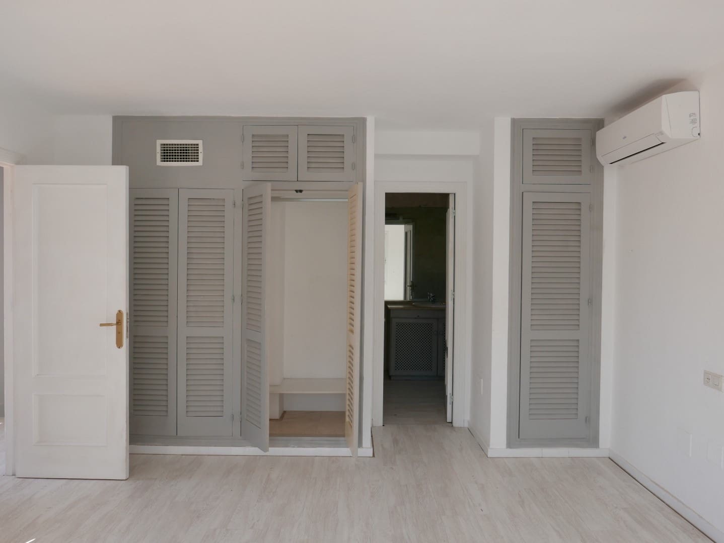 Chalet de 4 habitaciones en Nueva Andalucia en venta con piscina garaje - 2.395.000 € (Ref: 8915215)