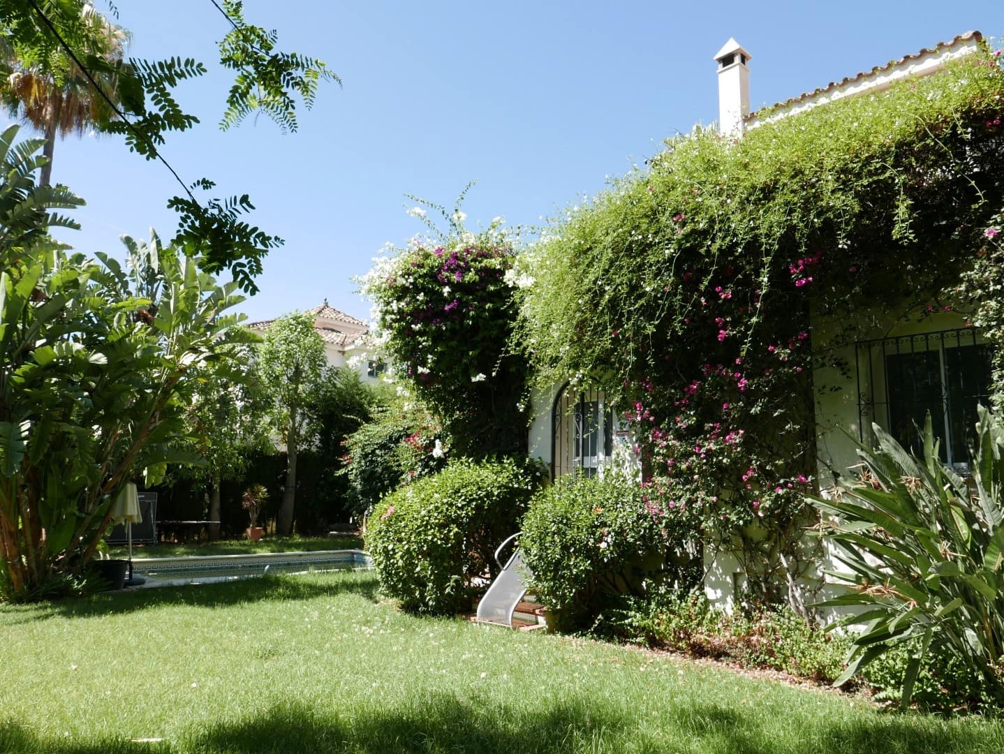 Chalet de 4 habitaciones en Nueva Andalucia en venta con piscina garaje - 2.395.000 € (Ref: 8915215)