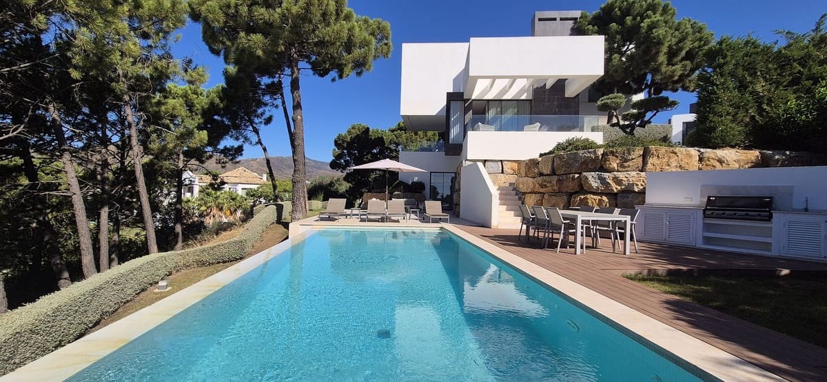 5 soverom Villa til salgs i Benahavis med svømmebasseng garasje - € 2 600 000 (Ref: 8915216)