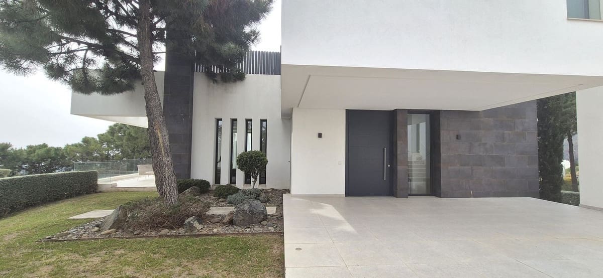 5 soverom Villa til salgs i Benahavis med svømmebasseng garasje - € 2 600 000 (Ref: 8915216)