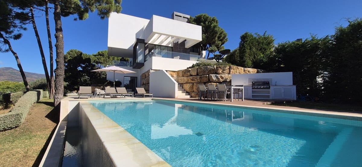 Chalet de 5 habitaciones en Benahavís en venta con piscina garaje - 2.600.000 € (Ref: 8915216)