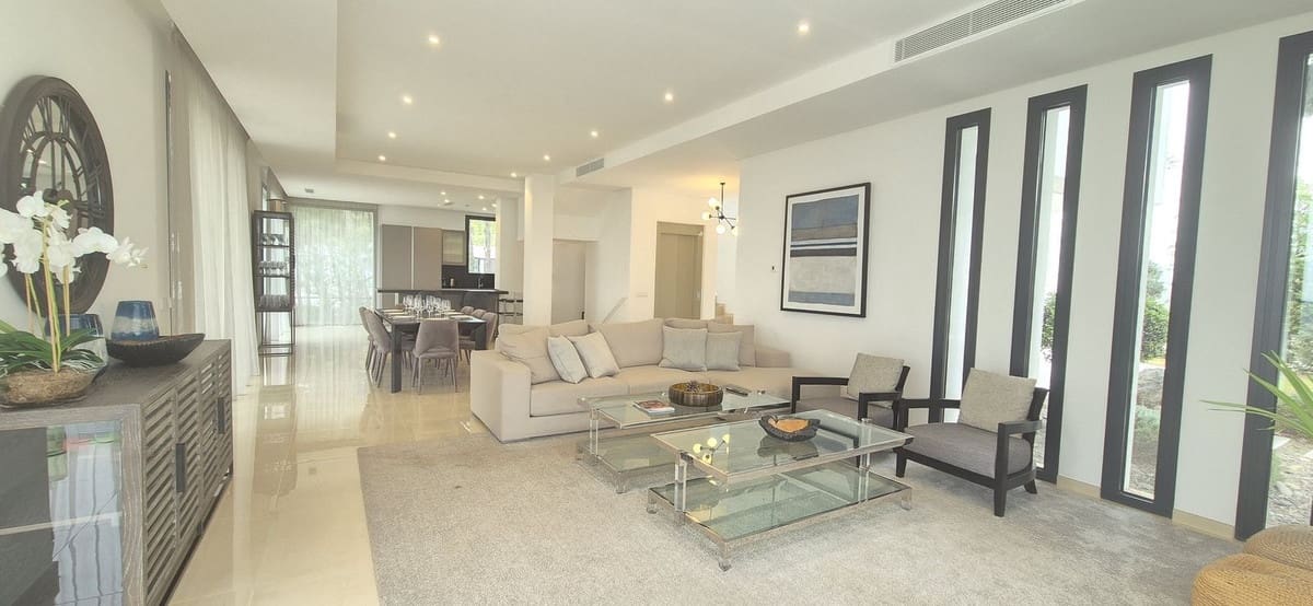 Chalet de 5 habitaciones en Benahavís en venta con piscina garaje - 2.600.000 € (Ref: 8915216)