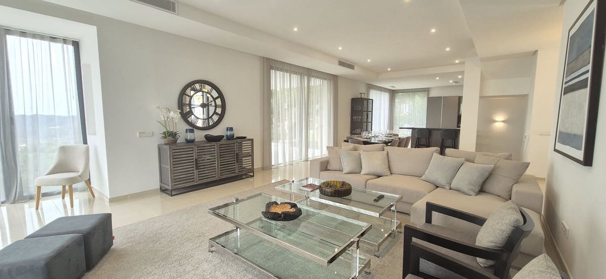 Chalet de 5 habitaciones en Benahavís en venta con piscina garaje - 2.600.000 € (Ref: 8915216)