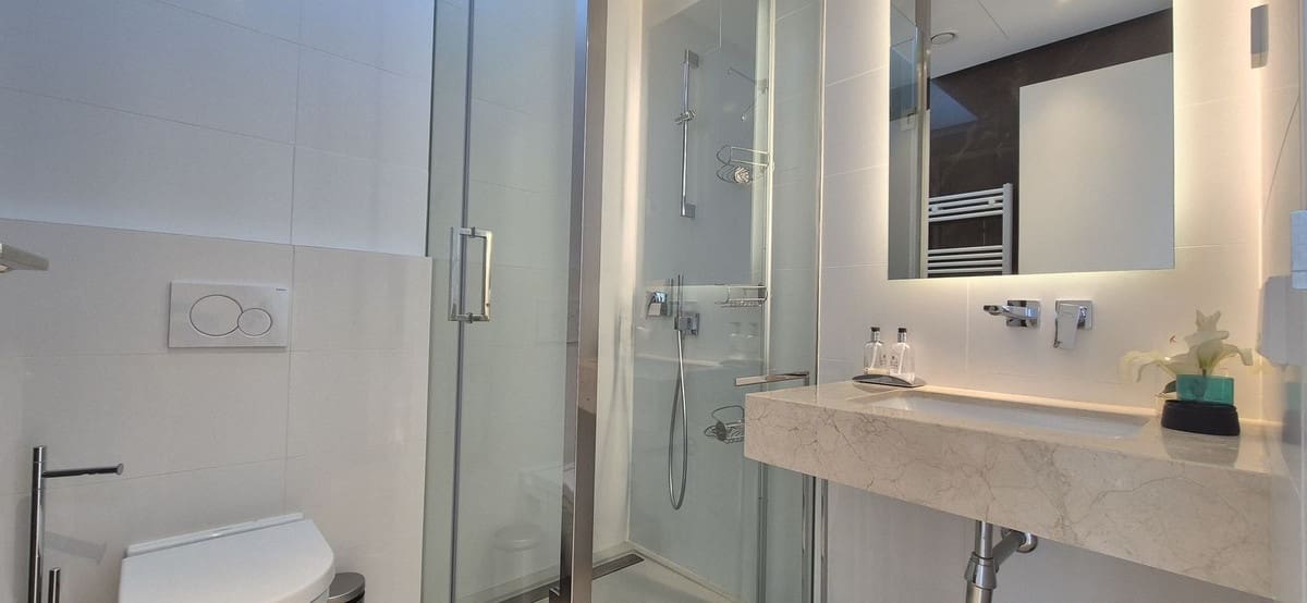 Chalet de 5 habitaciones en Benahavís en venta con piscina garaje - 2.600.000 € (Ref: 8915216)