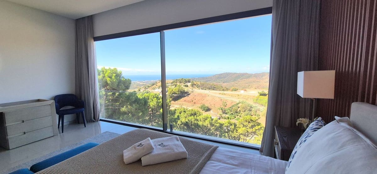 Chalet de 5 habitaciones en Benahavís en venta con piscina garaje - 2.600.000 € (Ref: 8915216)