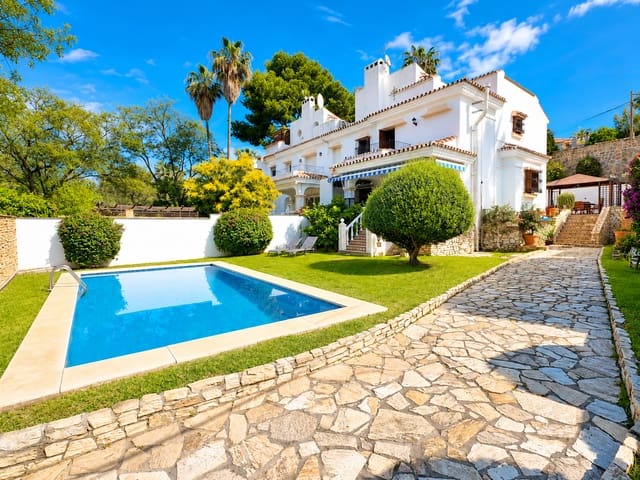 3 sypialnia Dom blizniak na sprzedaż w Nueva Andalucia, Marbella z basenem garażem - 945 000 € (Ref: 8916127)